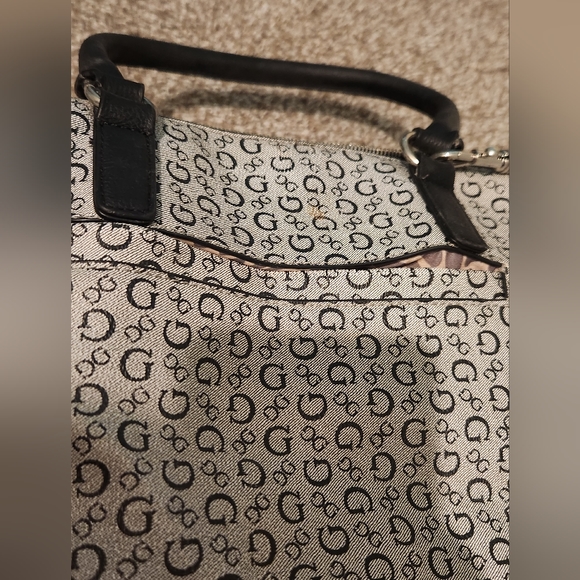 GUESS Handbag Large Dome Purse - Picture 4 of 8